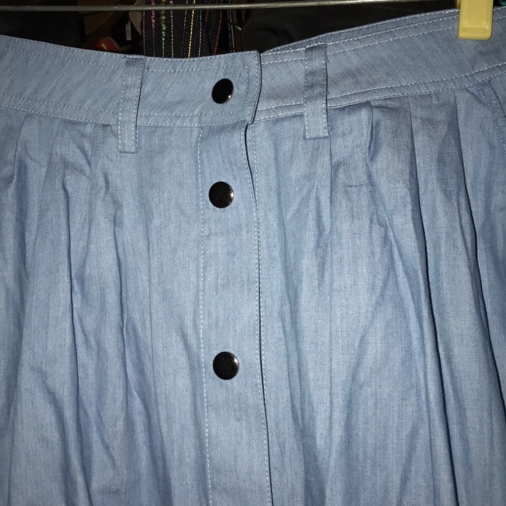 Skirt - Picture 3 of 3